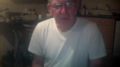 Snapshot of discovery63 chatting on September 16, 2025, 7:04 pm discovery63 online show from September 16, 2025, 7:04 pm