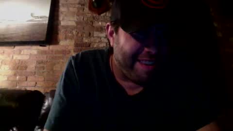 Snapshot of dj_chaterbate chatting on January 31, 2025, 2:37 am DJ Chaterbate online show from January 31, 2025, 2:37 am
