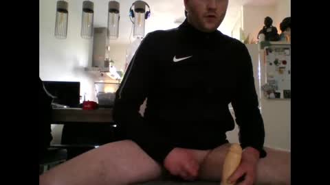 Snapshot of dj_ziggo chatting on March 6, 2025, 12:30 pm dj_ziggo online show from March 6, 2025, 12:30 pm