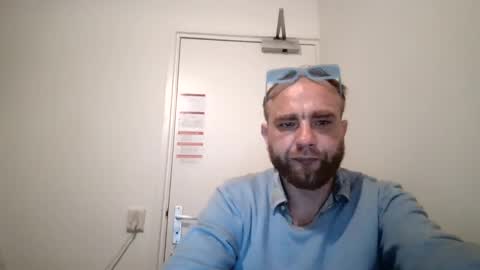 Snapshot of djschoor chatting on October 20, 2025, 7:31 am djschoor online show from October 20, 2025, 7:31 am