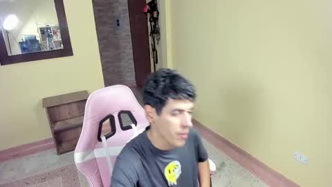 Snapshot of djtrejo_ chatting on November 12, 2025, 3:45 pm Alex Trejo online show from November 12, 2025, 3:45 pm