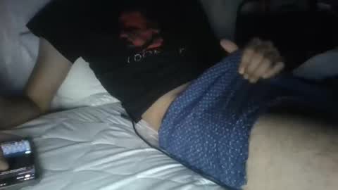 Snapshot of djull100 chatting on November 18, 2025, 6:40 am djull100 online show from November 18, 2025, 6:40 am