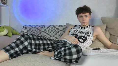 Alex online show from December 22, 2024, 7:33 am