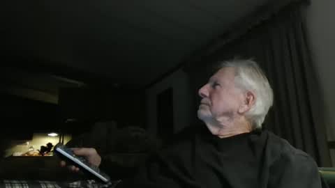 Snapshot of doingmyself69 chatting on February 28, 2025, 3:59 am doingmyself69 online show from February 28, 2025, 3:59 am