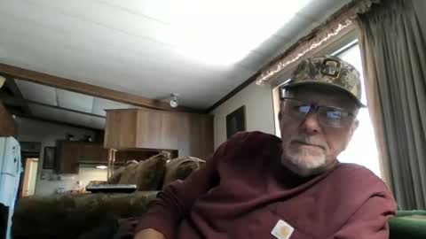 Snapshot of doingmyself69 chatting on September 16, 2025, 10:22 pm doingmyself69 online show from September 16, 2025, 10:22 pm