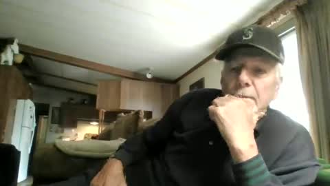 Snapshot of doingmyself69 chatting on September 30, 2025, 8:14 pm doingmyself69 online show from September 30, 2025, 8:14 pm