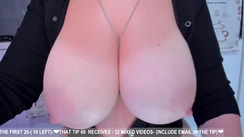 Snapshot of dolce4you69 chatting on January 7, 2025, 5:12 am Dea----IF YOU WANT TO SUPPORT ME -Purshase subscribtions scroll BIO  THANK YOU LOVE - online show from January 7, 2025, 5:12 am