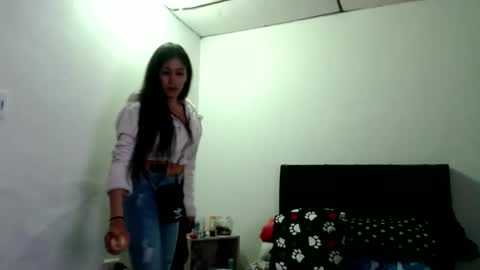 Snapshot of doll_sary chatting on December 25, 2024, 3:40 am Catherine XXX online show from December 25, 2024, 3:40 am