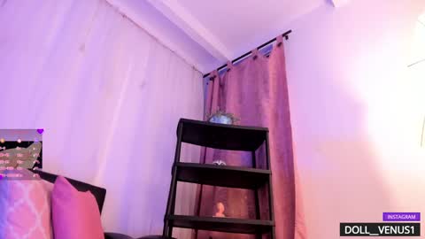 Snapshot of doll_venus chatting on January 21, 2025, 1:50 am Roxana  independent model can you help me reach 100 hands up uwu online show from January 21, 2025, 1:50 am