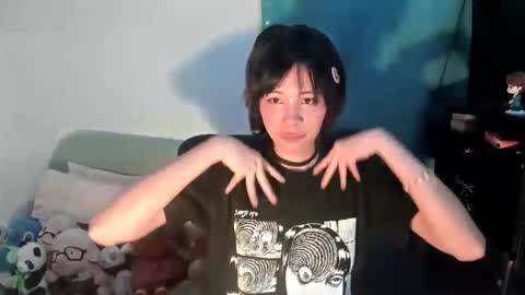 mina online show from September 18, 2025, 12:23 am