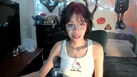 mina online show from October 21, 2025, 3:29 am