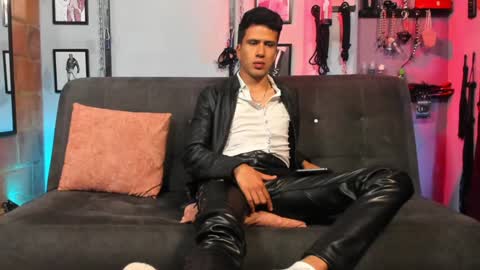 Snapshot of dom2travelers_sm chatting on January 26, 2025, 3:36 pm Diego Castell online show from January 26, 2025, 3:36 pm