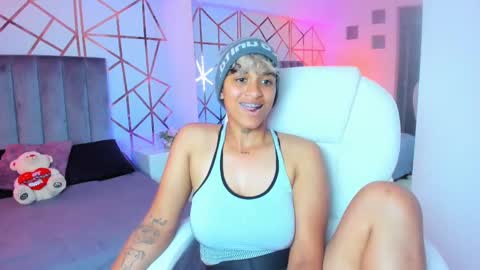 Snapshot of dominick_joness chatting on January 7, 2025, 9:03 pm Dominick  online show from January 7, 2025, 9:03 pm