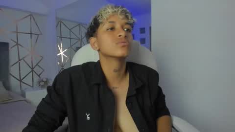 Snapshot of dominick_joness chatting on January 10, 2025, 9:10 pm Dominick  online show from January 10, 2025, 9:10 pm