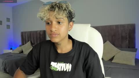 Snapshot of dominick_joness chatting on January 20, 2025, 8:07 pm Dominick  online show from January 20, 2025, 8:07 pm