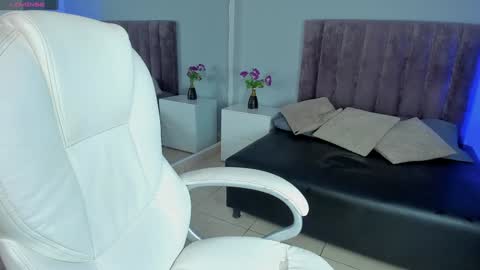 Snapshot of dominick_joness chatting on January 25, 2025, 2:26 am Dominick  online show from January 25, 2025, 2:26 am