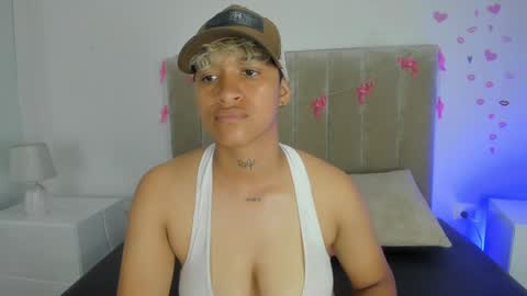 Snapshot of dominick_joness chatting on February 1, 2025, 10:44 pm Dominick  online show from February 1, 2025, 10:44 pm