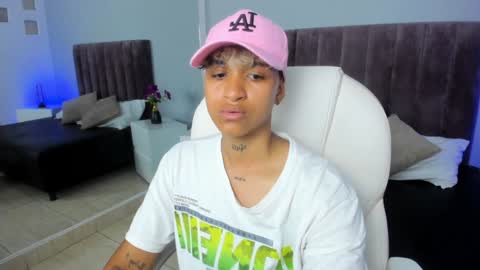 Snapshot of dominick_joness chatting on February 7, 2025, 8:42 pm Dominick  online show from February 7, 2025, 8:42 pm