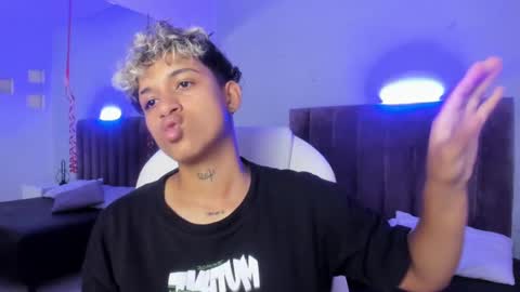 Snapshot of dominick_joness chatting on February 19, 2025, 8:52 pm Dominick  online show from February 19, 2025, 8:52 pm