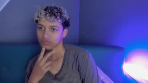 Snapshot of dominick_joness chatting on February 28, 2025, 11:23 pm Dominick  online show from February 28, 2025, 11:23 pm