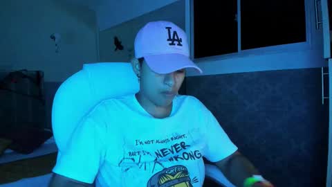 Snapshot of dominick_joness chatting on October 14, 2025, 4:57 am Dominick  online show from October 14, 2025, 4:57 am