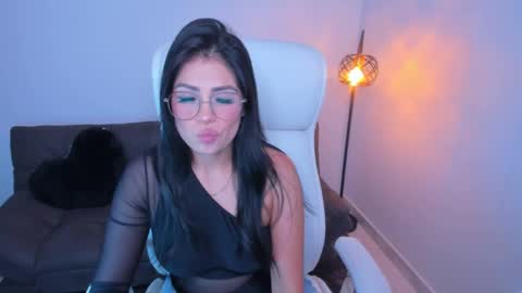 Snapshot of dominique_21x chatting on December 19, 2024, 8:13 am DOMINIC online show from December 19, 2024, 8:13 am