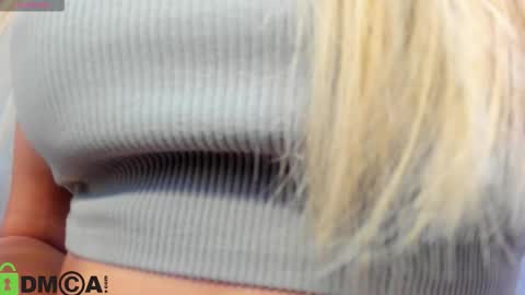 Snapshot of donnaaa_evans chatting on September 12, 2025, 12:11 am Donna On GMT2 Mon-Fri 3-9 AM online show from September 12, 2025, 12:11 am