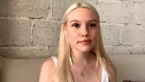 Snapshot of donnettakeblish chatting on October 13, 2025, 10:48 am Stella online show from October 13, 2025, 10:48 am