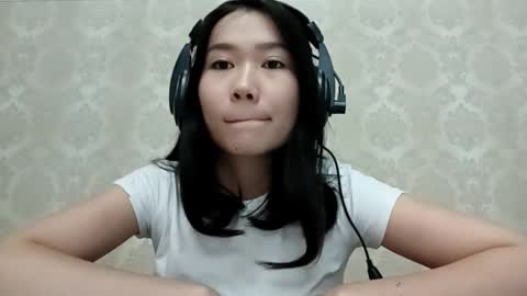 Snapshot of dorothygreene chatting on October 6, 2025, 10:45 am YuKi online show from October 6, 2025, 10:45 am