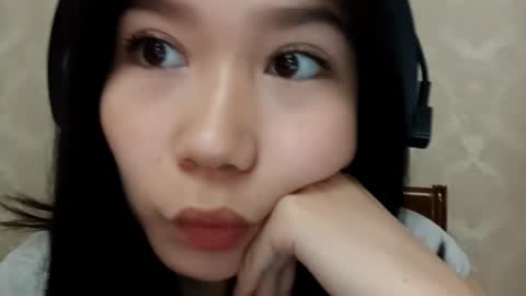 Snapshot of dorothygreene chatting on October 8, 2025, 10:13 am YuKi online show from October 8, 2025, 10:13 am