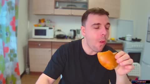 Snapshot of dosilasa chatting on December 24, 2024, 10:22 am Sasha online show from December 24, 2024, 10:22 am