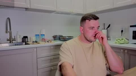 Snapshot of dosilasa chatting on September 25, 2025, 9:51 pm Sasha online show from September 25, 2025, 9:51 pm