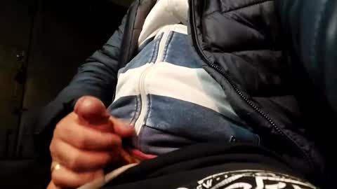 Snapshot of dr_house1 chatting on November 3, 2025, 7:48 pm dr_house1 online show from November 3, 2025, 7:48 pm