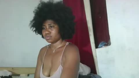 Snapshot of drasomaralda chatting on November 18, 2025, 5:06 pm drasomaralda online show from November 18, 2025, 5:06 pm