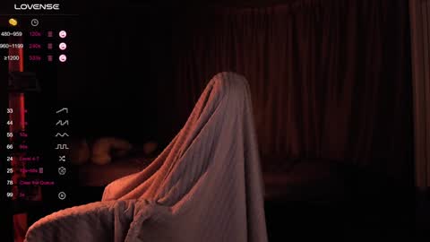 Snapshot of dreamaise chatting on December 13, 2024, 1:55 pm Mary pvt open use pink and blue app lovense online show from December 13, 2024, 1:55 pm