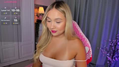 Snapshot of dreamaise chatting on October 3, 2025, 3:42 pm Mary pvt open use pink and blue app lovense online show from October 3, 2025, 3:42 pm