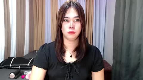 Snapshot of dreammegan chatting on February 25, 2025, 10:18 pm Stacy DONT FORGET TO FOLLOW ME AND THUMBS UP my wife samgrg2 online show from February 25, 2025, 10:18 pm