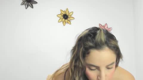 Snapshot of dulce_roberts_ chatting on December 6, 2024, 3:22 pm Dulce  online show from December 6, 2024, 3:22 pm