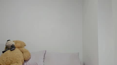 Snapshot of dulce_roberts_ chatting on February 18, 2025, 12:17 pm Dulce  online show from February 18, 2025, 12:17 pm