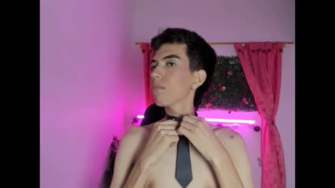 Snapshot of dylan_2005 chatting on September 18, 2025, 11:23 am Dylan online show from September 18, 2025, 11:23 am