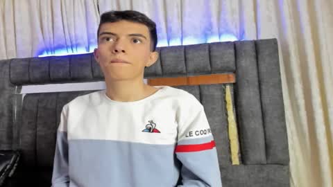 Snapshot of dylan_2005 chatting on September 29, 2025, 11:48 am Dylan online show from September 29, 2025, 11:48 am