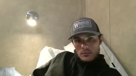 Snapshot of dylp400 chatting on February 23, 2025, 4:17 am dylp400 online show from February 23, 2025, 4:17 am