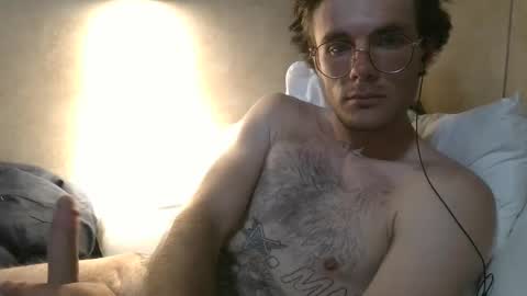 Snapshot of dylp400 chatting on March 4, 2025, 10:02 am dylp400 online show from March 4, 2025, 10:02 am