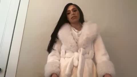 Snapshot of dynasty313 chatting on February 3, 2025, 9:18 pm Dynasty online show from February 3, 2025, 9:18 pm