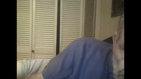 Snapshot of easye4015 chatting on October 31, 2025, 10:27 am Easye online show from October 31, 2025, 10:27 am