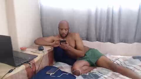 Snapshot of eatxaxa chatting on February 16, 2025, 11:05 am Eatxaxa online show from February 16, 2025, 11:05 am