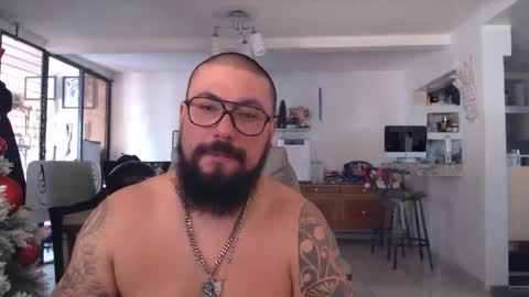 Snapshot of edgarram83 chatting on December 12, 2024, 8:32 pm edgarram83 online show from December 12, 2024, 8:32 pm