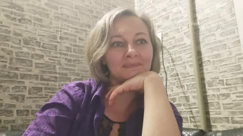 Snapshot of edithmanning chatting on December 16, 2024, 1:32 pm edithmanning online show from December 16, 2024, 1:32 pm