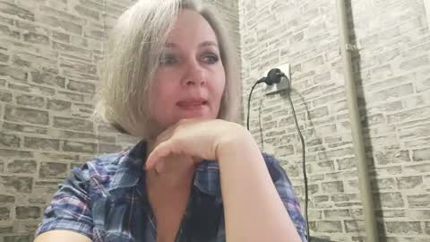Snapshot of edithmanning chatting on January 21, 2025, 6:00 am edithmanning online show from January 21, 2025, 6:00 am