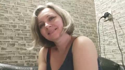 Snapshot of edithmanning chatting on February 15, 2025, 2:00 pm edithmanning online show from February 15, 2025, 2:00 pm